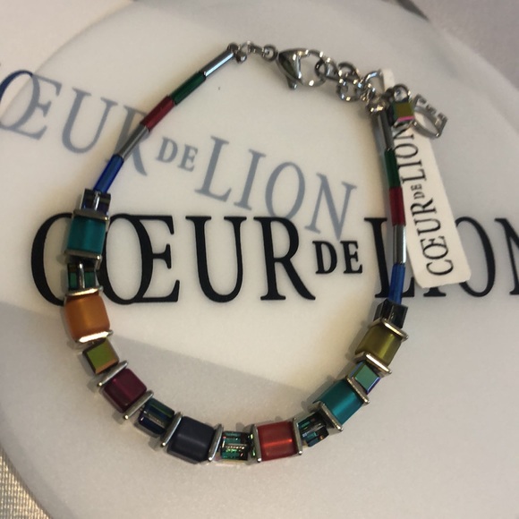 Polaris and Cat Eye Crystal Cube Bracelet-Boutique - Picture 5 of 5